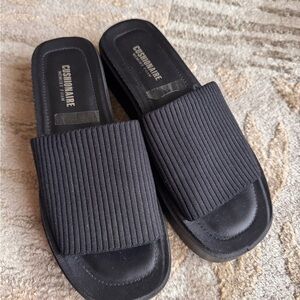 Cushionaire Women’s Black Platform Slide Sandals Size 10